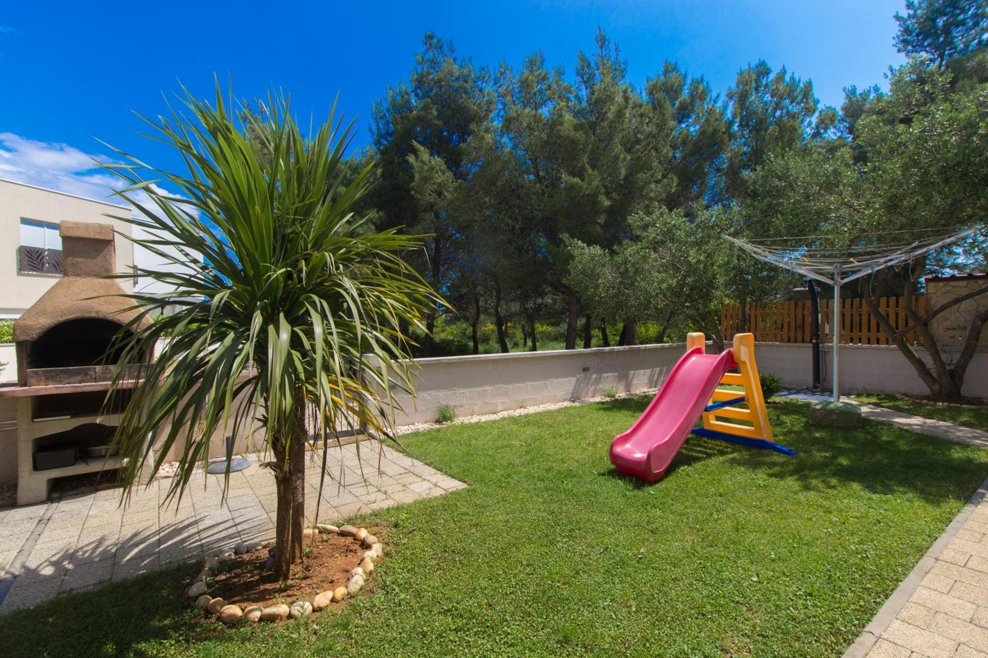 Apartmani Gnjidic Srima Zewnętrze zdjęcie