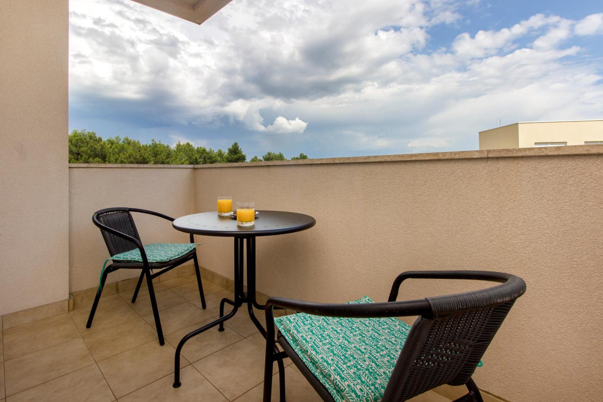Apartmani Gnjidic Srima Zewnętrze zdjęcie