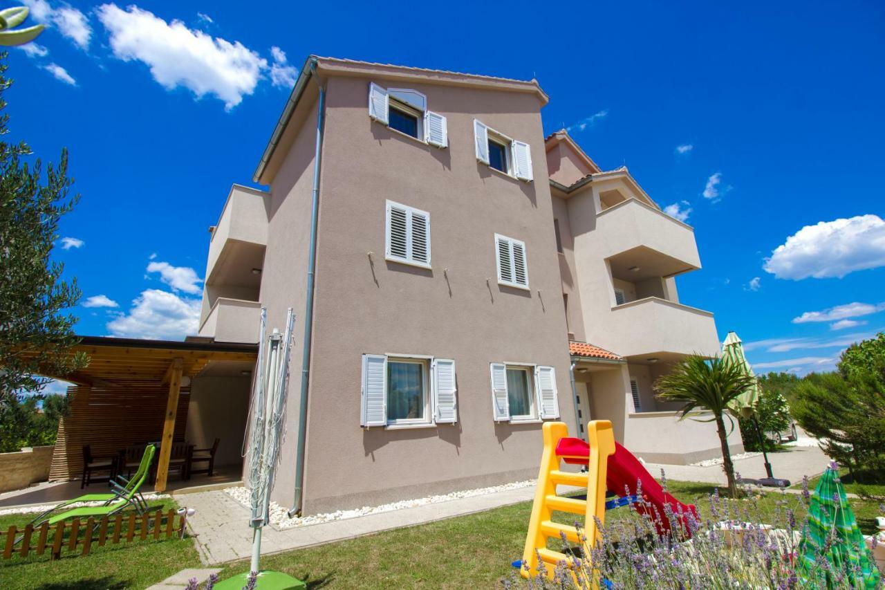 Apartmani Gnjidic Srima Zewnętrze zdjęcie